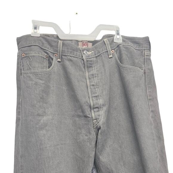 Levis Original 501 Mens 40X32 Straight Leg Button Fly 100% Cotton Denim Jeans - Picture 2 of 6
